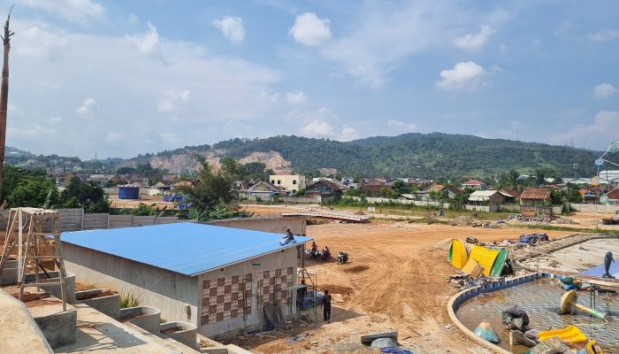 PEMKOT PANTAU PEMBANGUNAN NAVARA CITY PARK SETIAP 3 BULAN