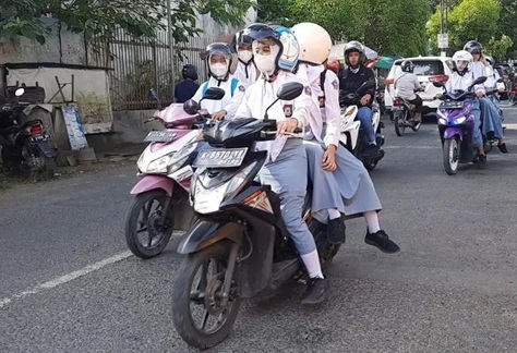 Pemprov Keluarkan Aturan Tegas, Siswa-siswi Dilarang Bawa Kendaraan Roda 2 dan 4 di Sekolah, Simak Ketentuan Umurnya!