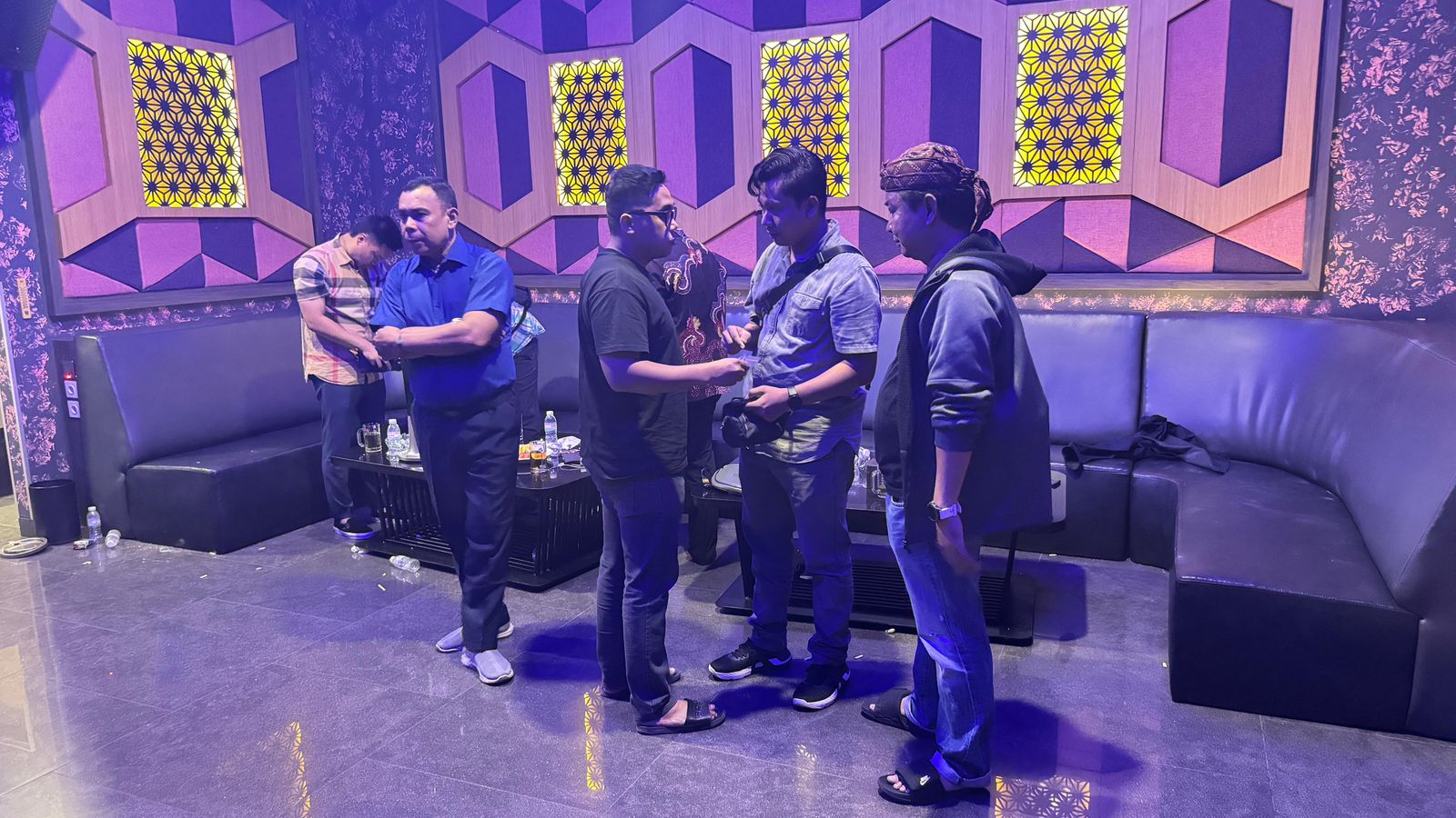 BNNP Lampung Gerebek Pesta Narkoba di Karaoke Astronom, 10 Orang Positif