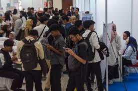 Generation Baru Rekrutmen Tenaga Kerja: Kemnaker Larang Syarat Diskriminatif dan Penahanan Ijazah