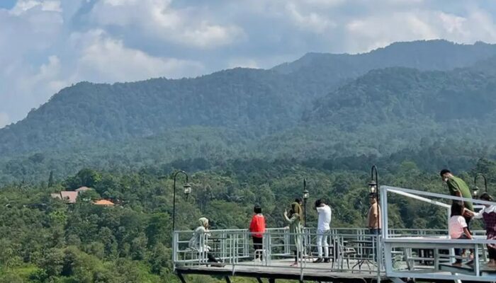 Kunjungan Wisata Bandar Lampung Naik 30 Persen Saat Libur Lebaran 2026