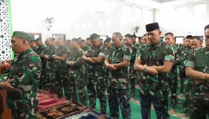 Kodam XXI/Raden Inten Gelar Salat Gaib untuk Tiga Prajurit TNI Gugur di Lebanon